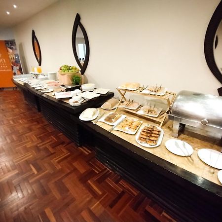Sun Hotel Warnes Екстериор снимка