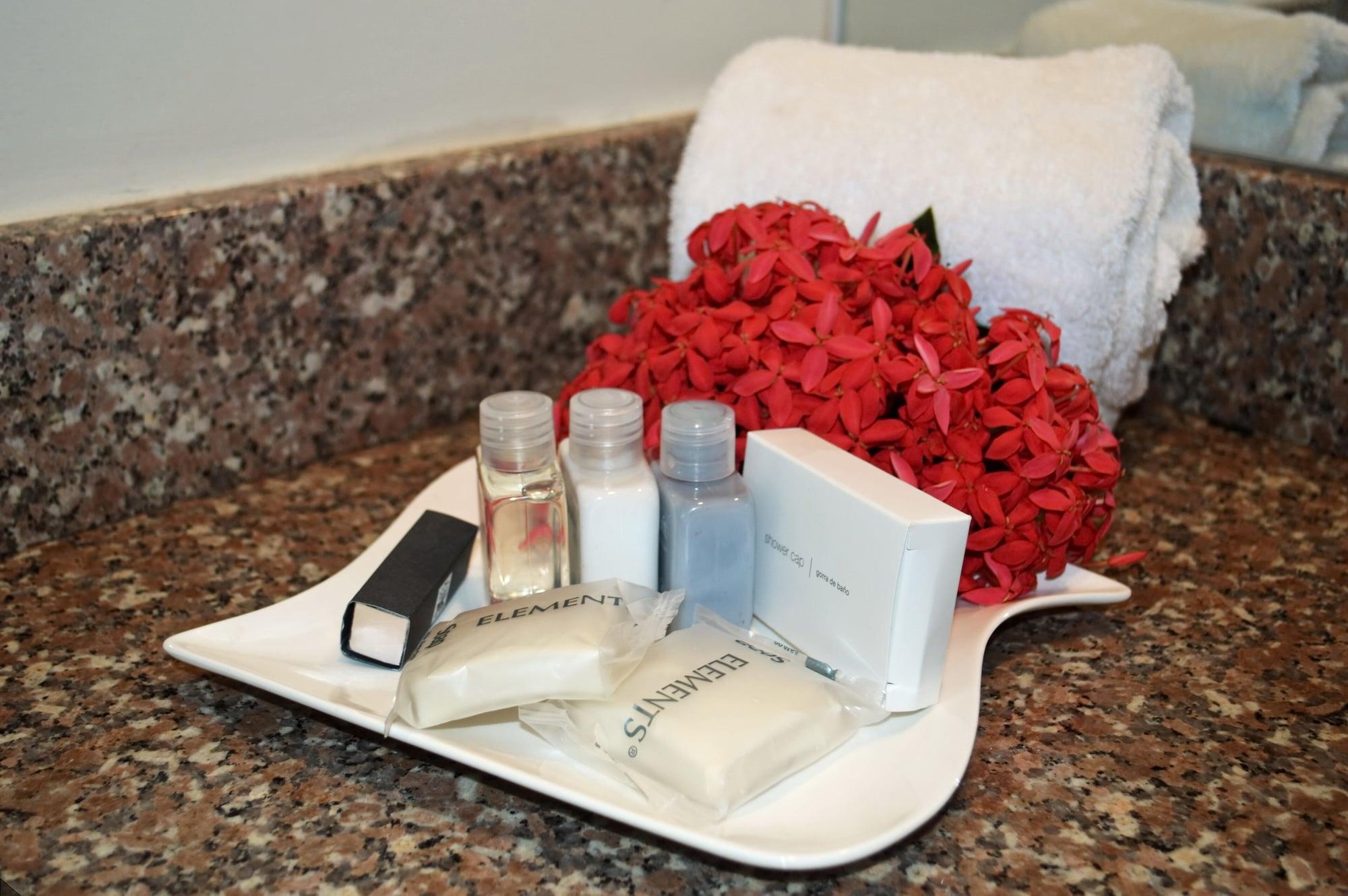 Sun Hotel Warnes Екстериор снимка