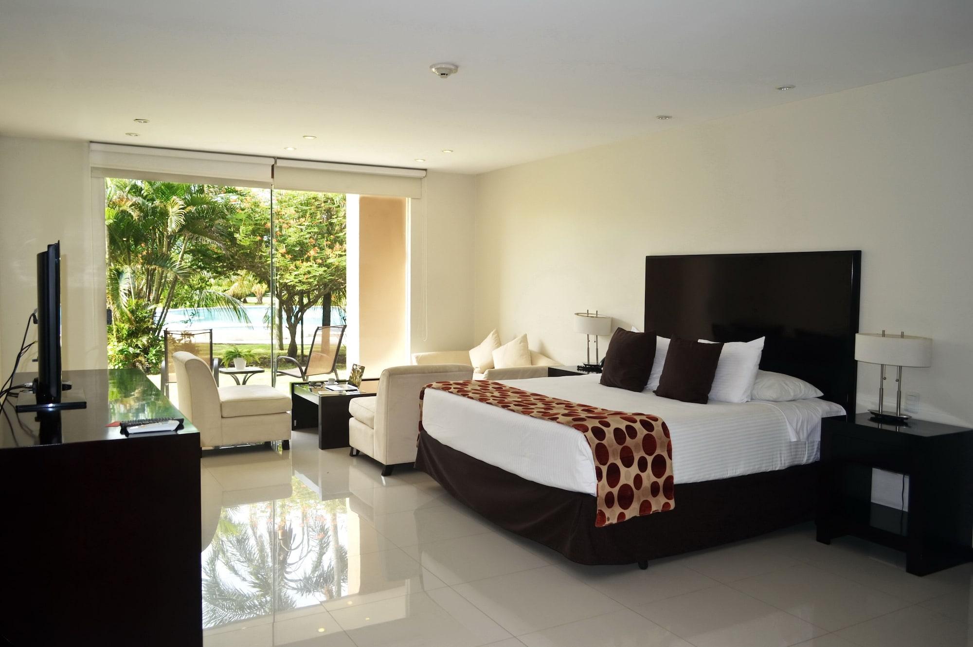 Sun Hotel Warnes Екстериор снимка