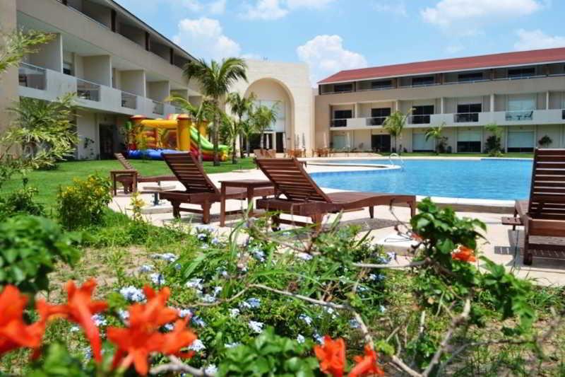 Sun Hotel Warnes Екстериор снимка