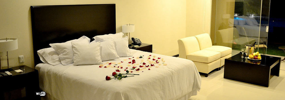 Sun Hotel Warnes Екстериор снимка
