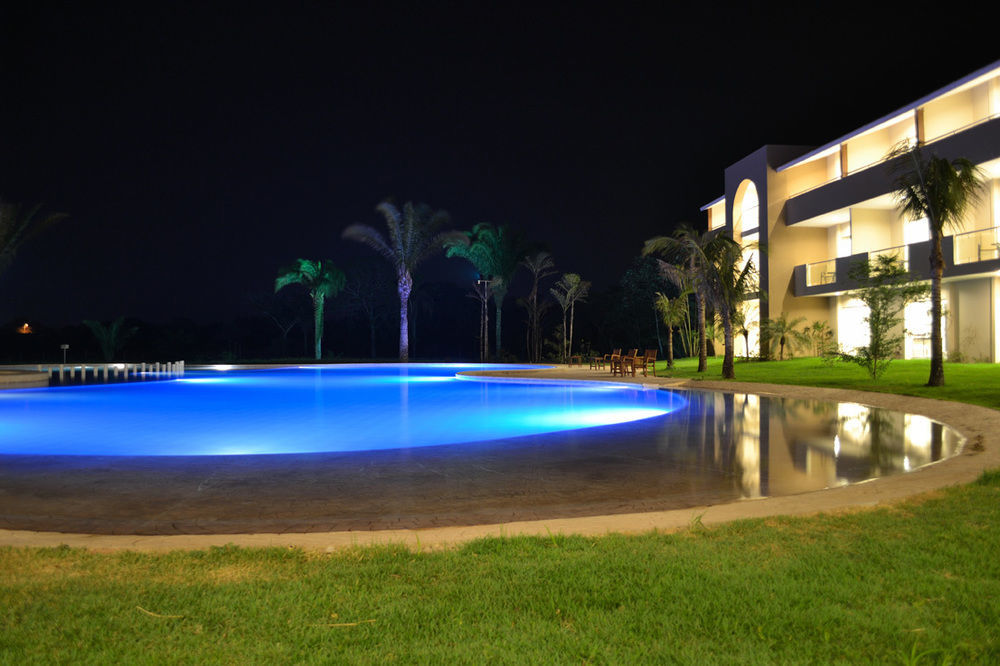 Sun Hotel Warnes Екстериор снимка
