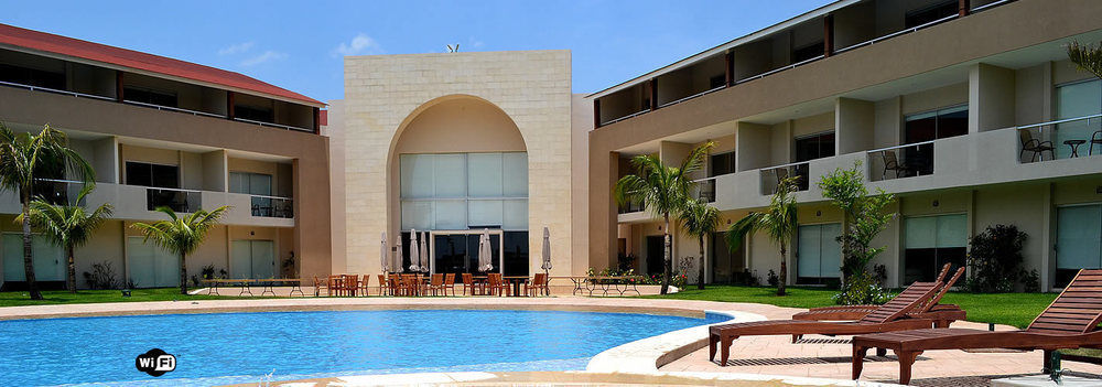 Sun Hotel Warnes Екстериор снимка