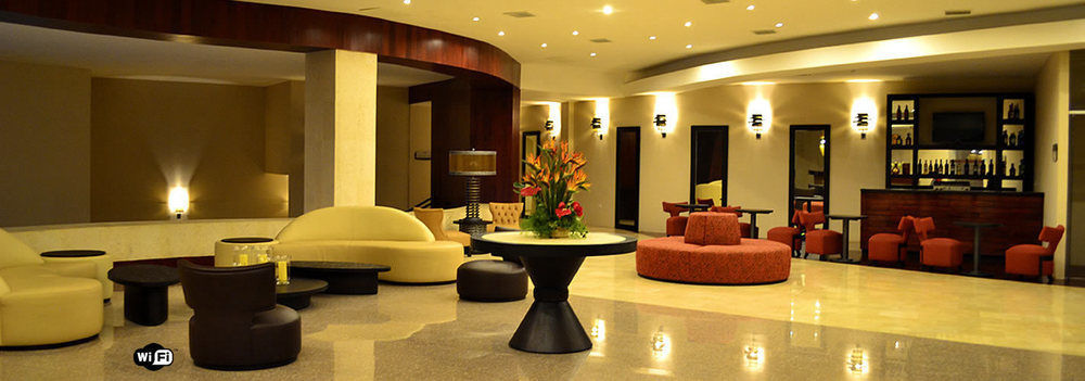 Sun Hotel Warnes Екстериор снимка