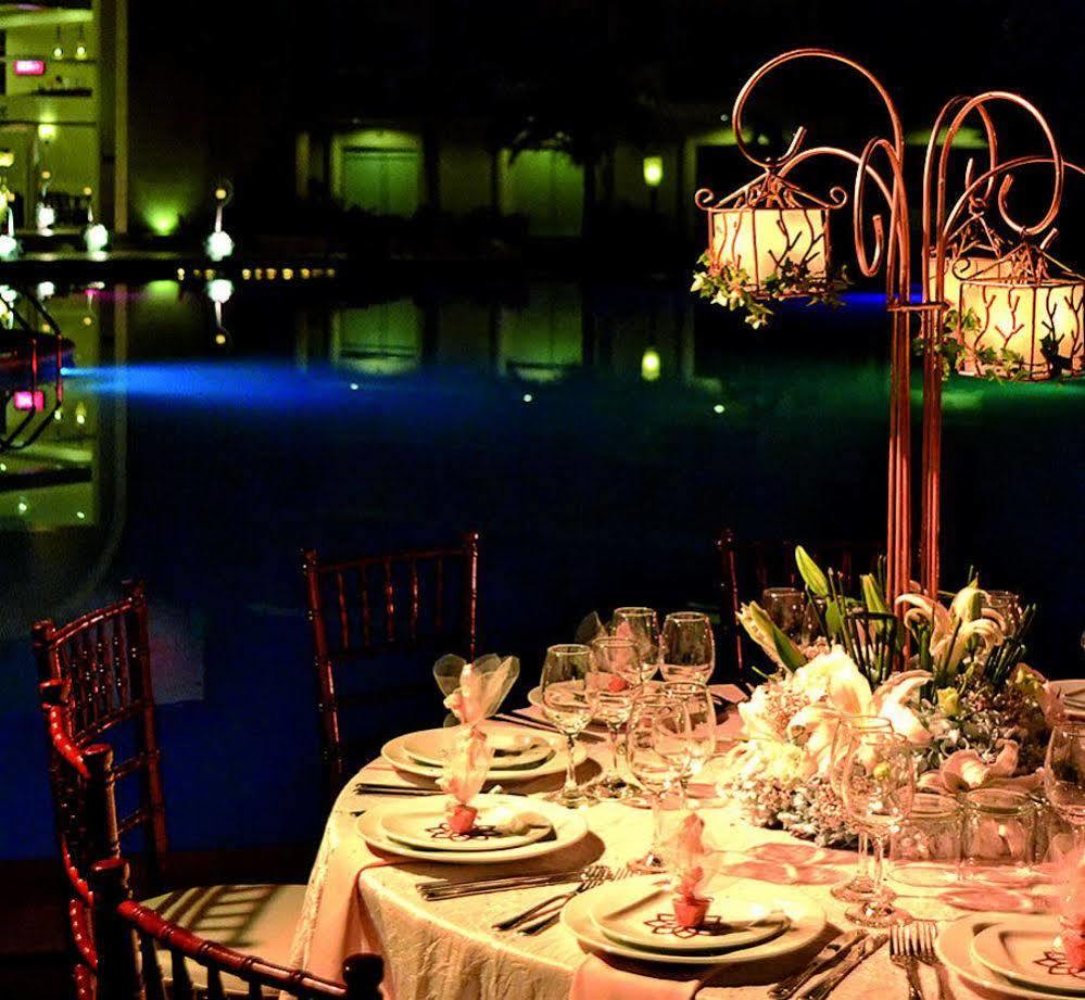 Sun Hotel Warnes Екстериор снимка