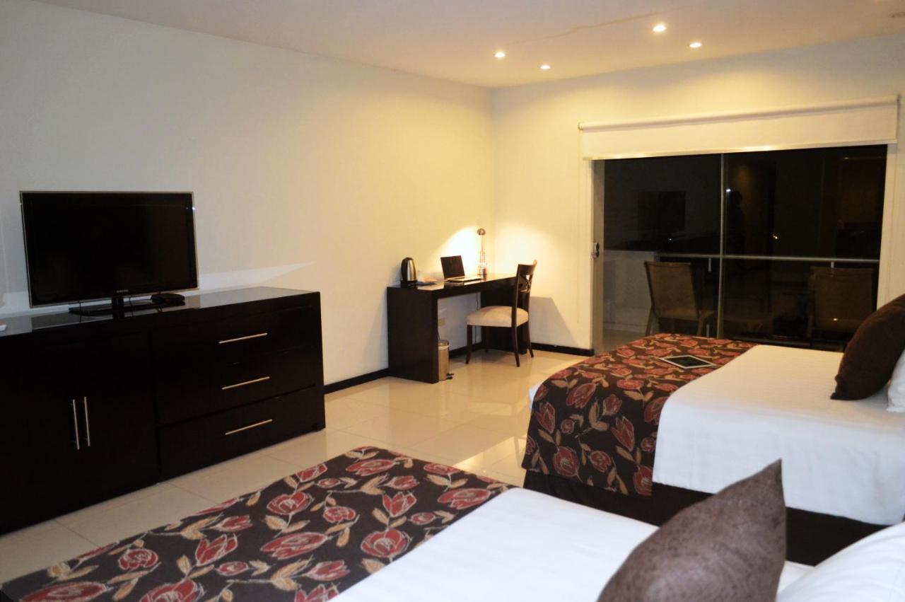 Sun Hotel Warnes Екстериор снимка