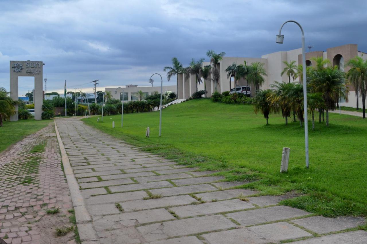 Sun Hotel Warnes Екстериор снимка